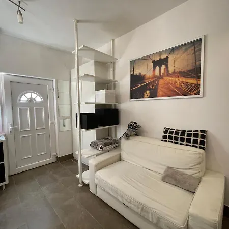 Cosy Little Loreta * Koper